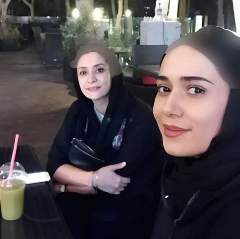شباهت عجیب و باورنکردنی “پریناز ایزدیار” به خواهرش/ عکس
