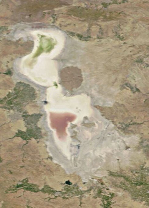 عکس/ غم انگیز دریاچه ارومیه که توسط ناسا منتشر شد