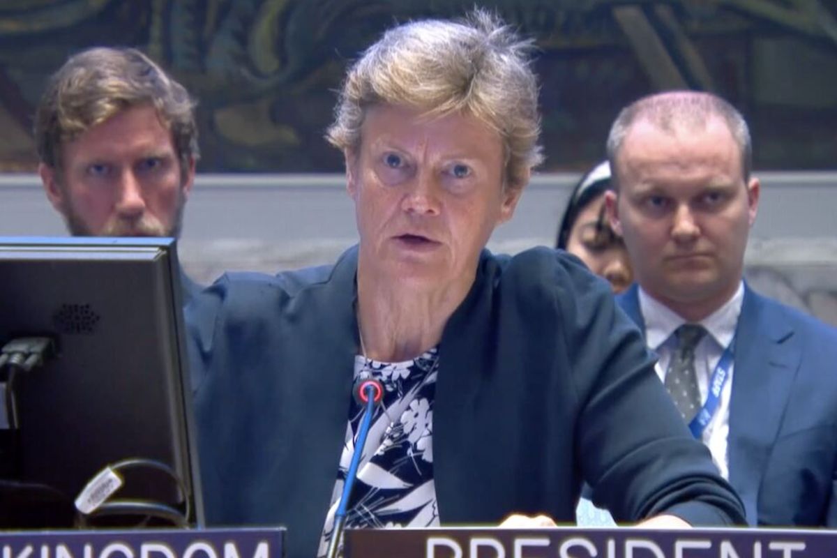 انگلیس: ملاحظات بشر دوستانه سوریه و روسیه ادعا و مغایر با حقایق است