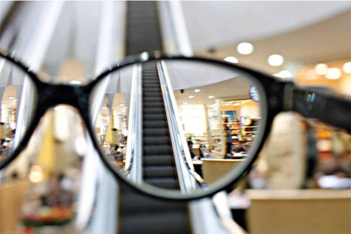 آیا نزدیک بینی با افزایش سن بدتر می‌شود؟