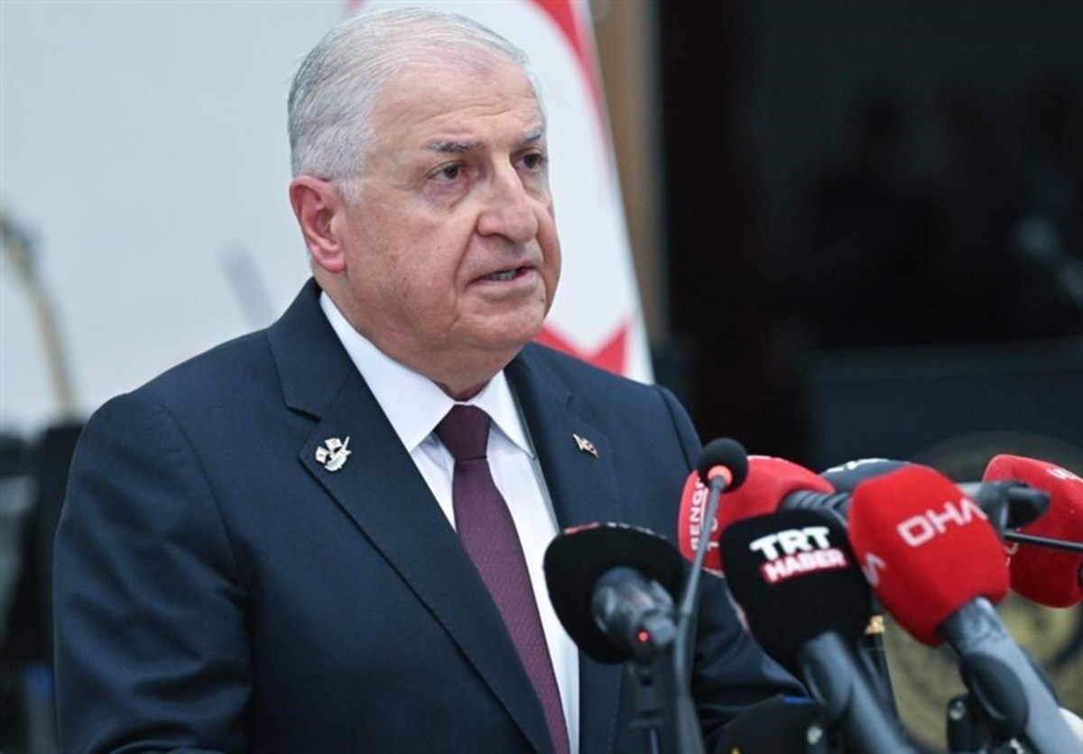 وزیر دفاع ترکیه: خندق‌های مرزی با ایران تا پایان امسال تکمیل می‌شود
