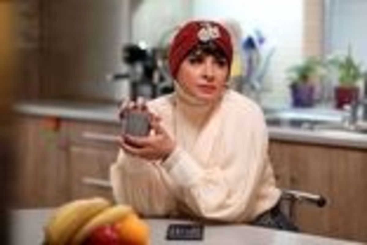 سیما تیرانداز با چهره‌ای متفاوت و خاص در صحنه تئاتر
