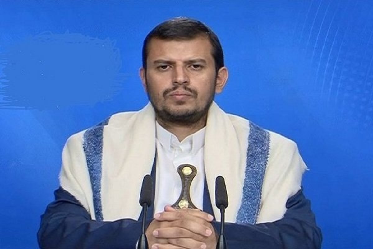 رهبر انصارالله: حملات به یمن تحت نظارات مستقیم آمریکا و انگلیس ادامه دارد