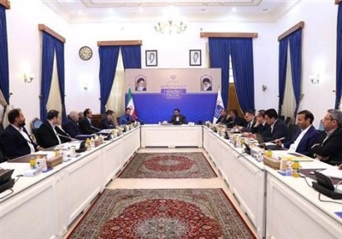 پروانه‌های یکپارچه شبکه و خدمات ارتباطی به ۷ اپراتور اهدا شد