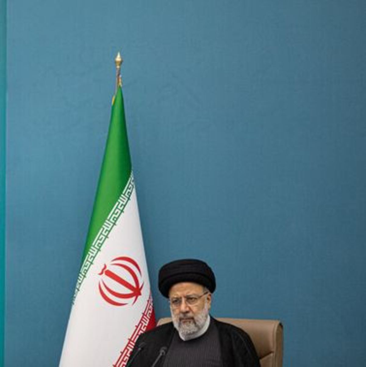 روایت رئیسی از دستاورد‌های دیپلماسی عزتمندانه در مقابل دیپلماسی ملتمسانه در جلسه هیئت دولت