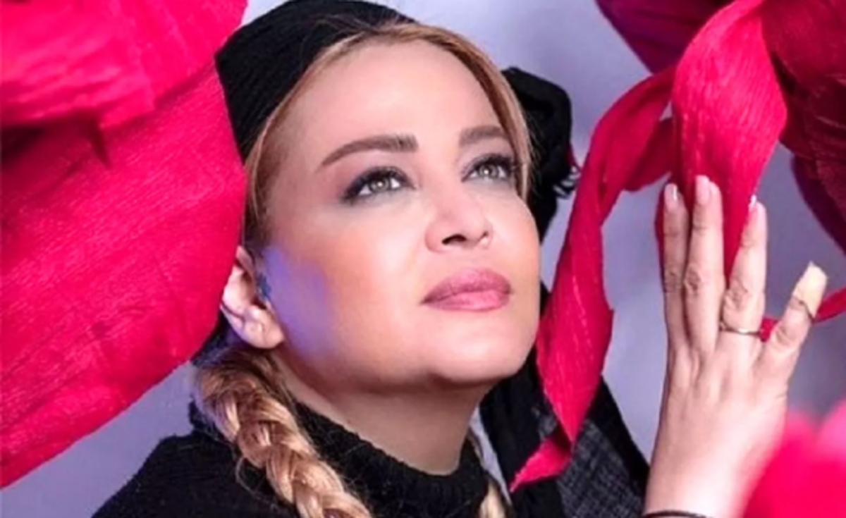 پوشش بی شرمانه بهاره رهنما/خانم بازیگر فکر میکنه ۱۴ سالشه!