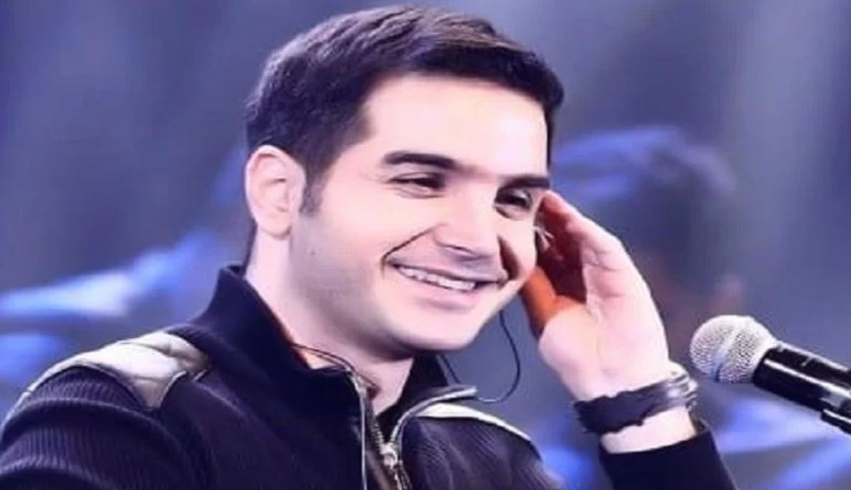 تیپ ساده در عین حال شیک خلبان زن ایرانی کنار آقای خواننده مشهور + عکس