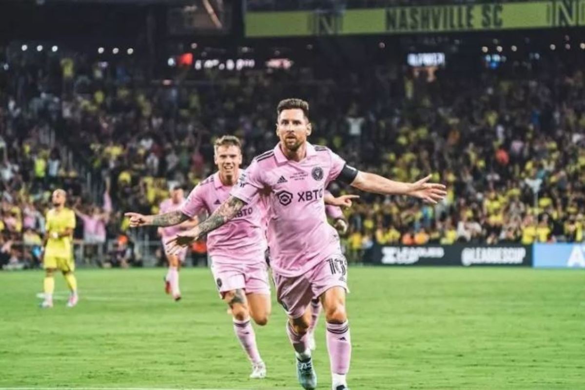 لیونل مسی: زنده باد اینترمیامی! فوق ستاره و کسب اولین جام تاریخ باشگاه