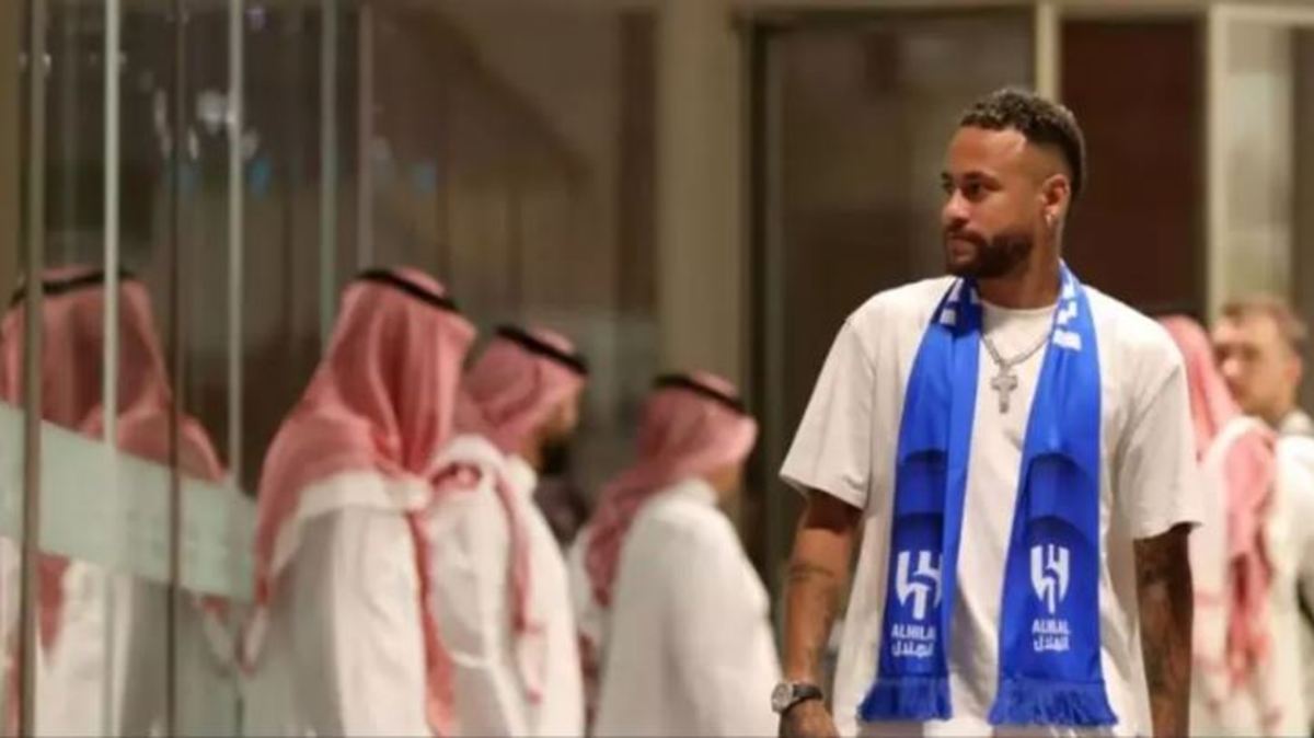 هواداران الهلال فعلا برای دیدن نیمار در زمین بازی باید صبر کنند