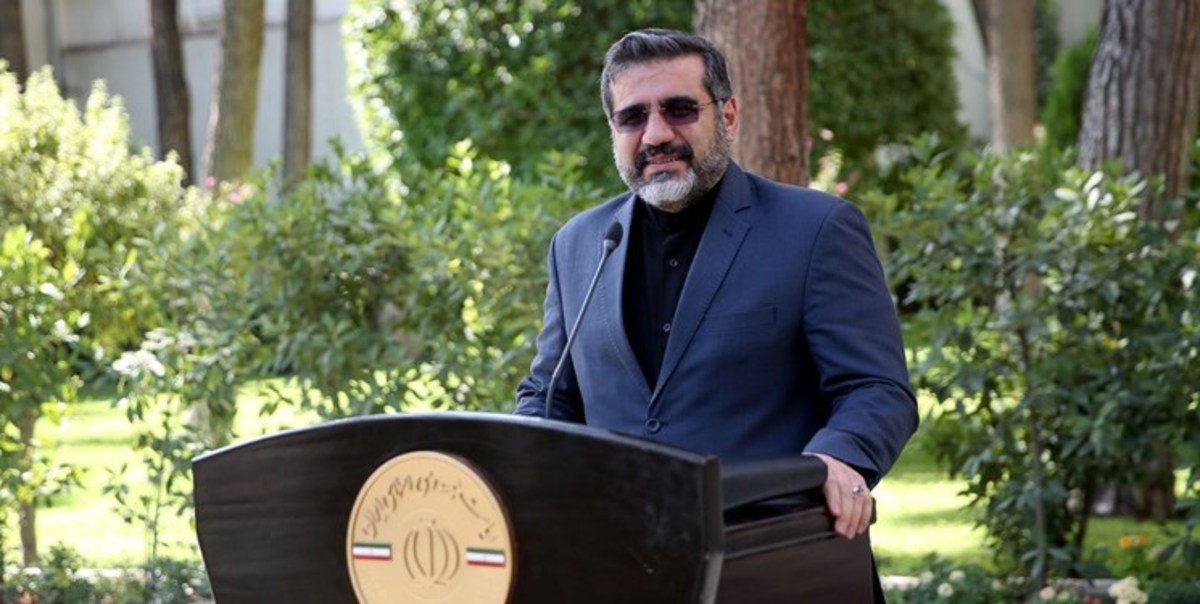 وزیر ارشاد: هنرمندانی که حجاب را رعایت نکردند ممنوع الکار شدند