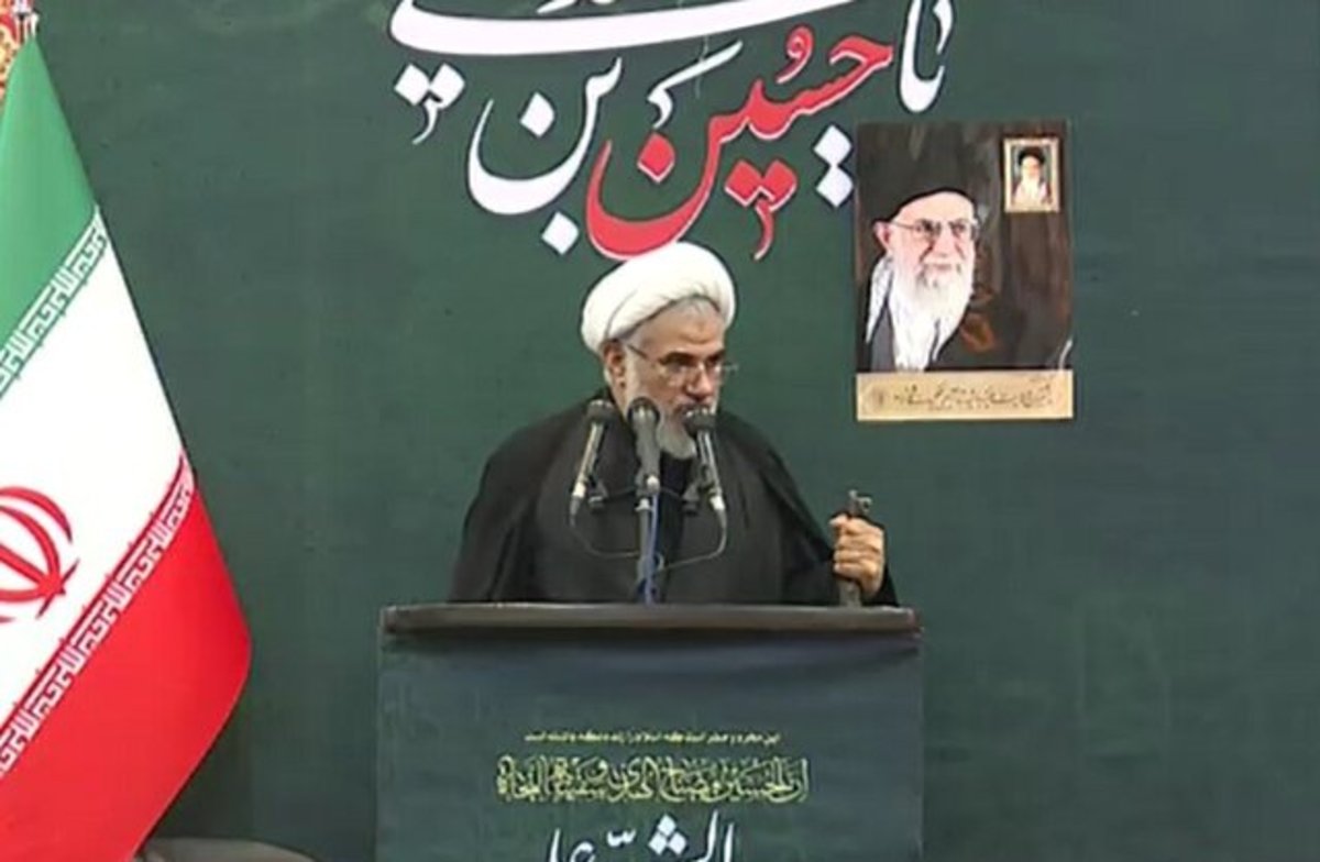 مقابله با ظلم و قبول نکردن ذلت مهم‌ترین فضیلت عاشوراست
