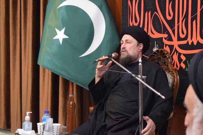سوگواری شب عاشورای حسینی در کراچی پاکستان برگزار شد