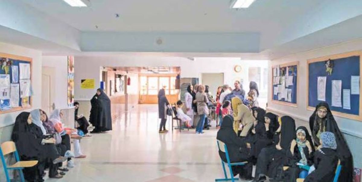 نام نویسی پردردسر؛ ثبت‌نام مدرسه و لزوم نظارت بر این روند