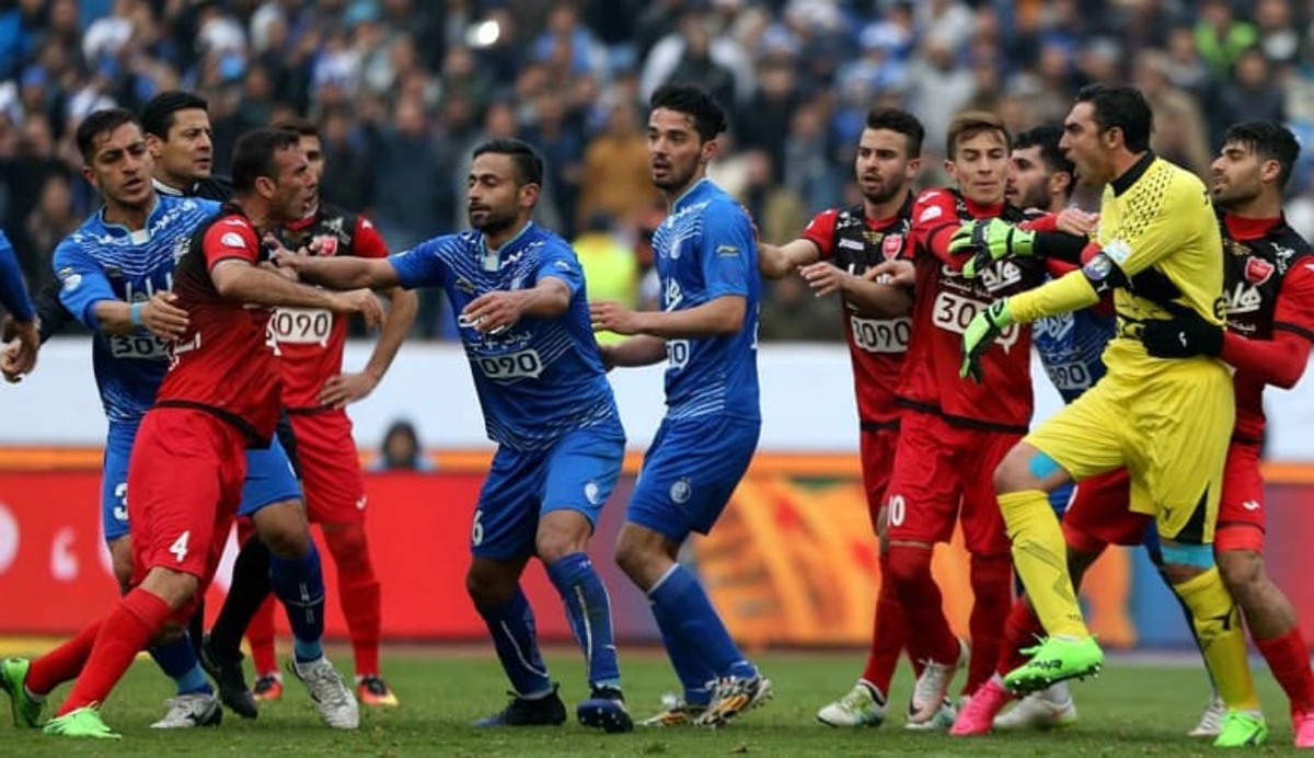 برای پرسپولیسی‌ها آزار دهنده بودم و پایم را شکستند!