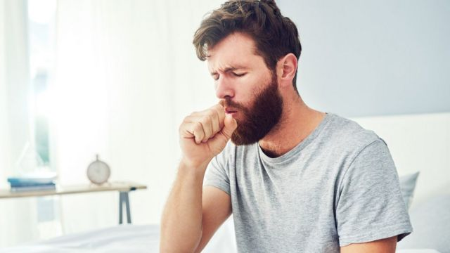 عواملی که باعث صدای خس خس هنگام تنفس می‌شود