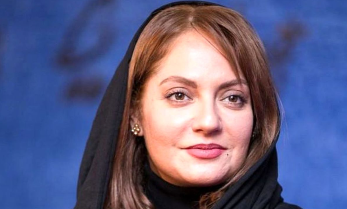 عکس دیده نشده از خانواده مهناز افشار/خواهر و براردان خانم بازیگر شباهت عجیبی بهم دارند!