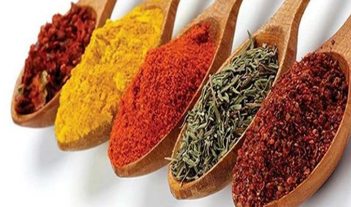 معرفی ۱۰ ادویه و فواید باورنکردنی آن‌ها
