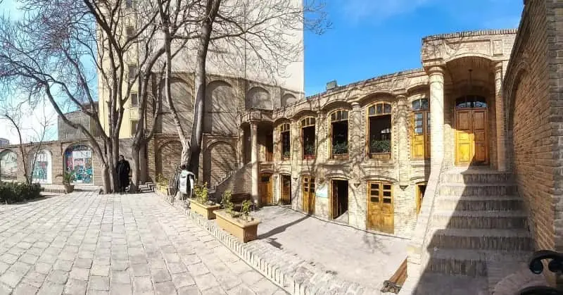 خانه اجنه؛ یکی از قابل توجه‌ترین بنا‌های تاریخی در مشهد