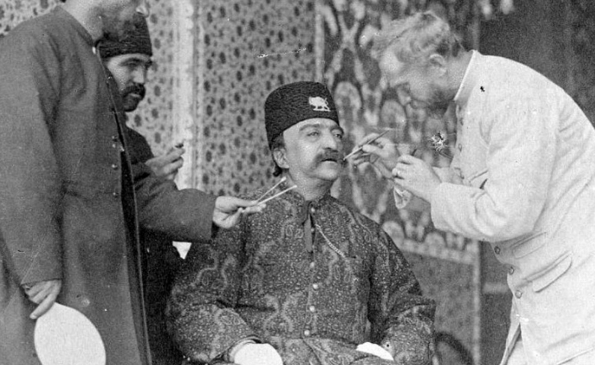 خاطرات جالب ناصرالدین شاه در روز سوم سفرش به روسیه:یک دختر بسیار خوشگل در واگن بود..