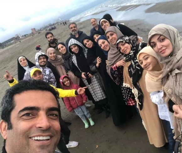 عکس خانواده پرجمعیت یکتا ناصر و منوچهر هادی که نمی‌دانستید!