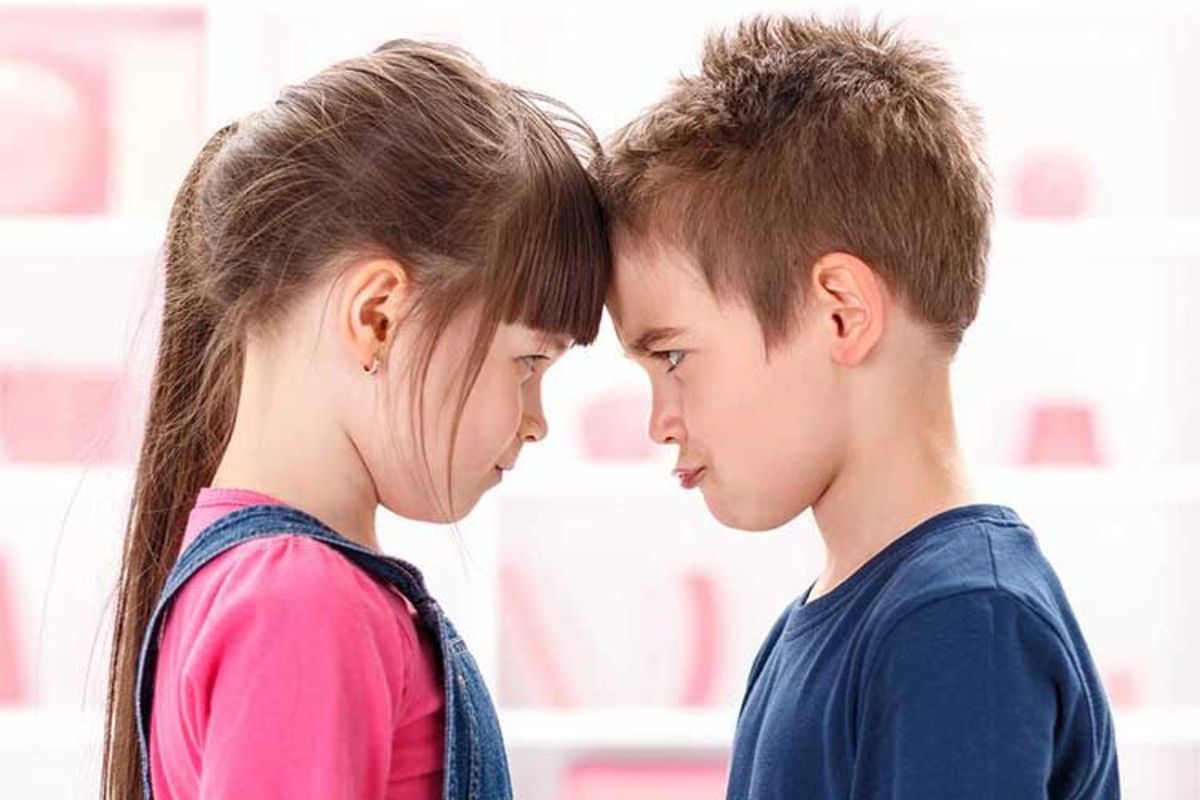 چرا تشخیص پرخاشگری بین خواهر و برادر اهمیت دارد؟