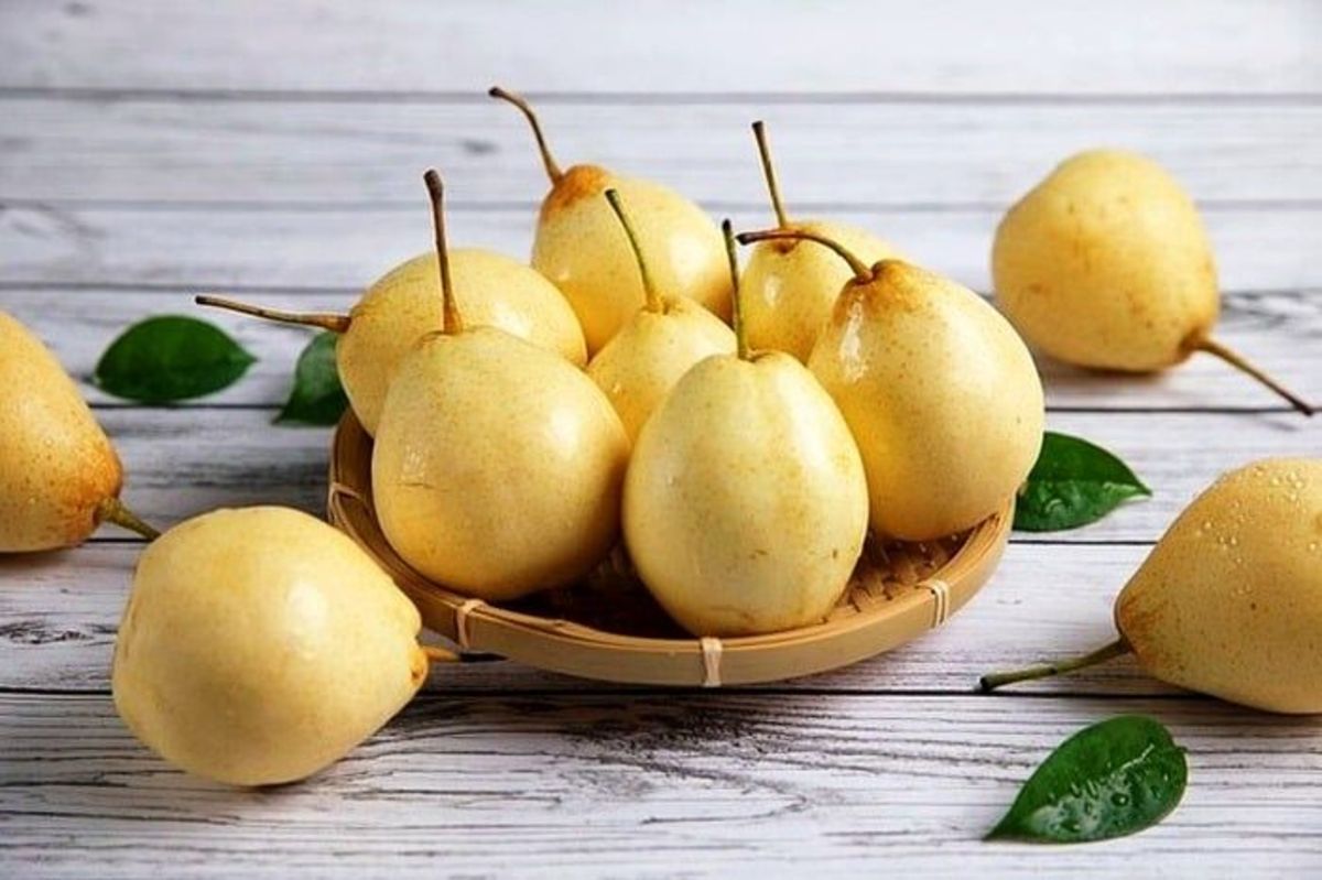 انواع ماسک‌های طبیعی با گلابی که برای شادابی پوست حرف اول را می‌زند