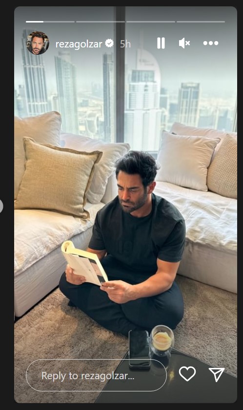 عکس/ ژست مصنوعی گلزار در حال کتابخوانی در برج الخلیفه کار دستش داد