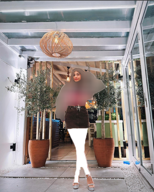 برهنگی‌های دنیز دایی بی اعتنا به اعتبار پدرش! + عکس عروسکی از زن اول دایی!