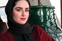 عکس/بازیگر زیبا و دلبر ایرانی با چادر در امام‌زاده