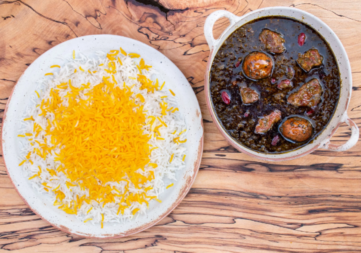 با این ۹ ترفند یک قورمه سبزی همه چیز تمام درست کن!