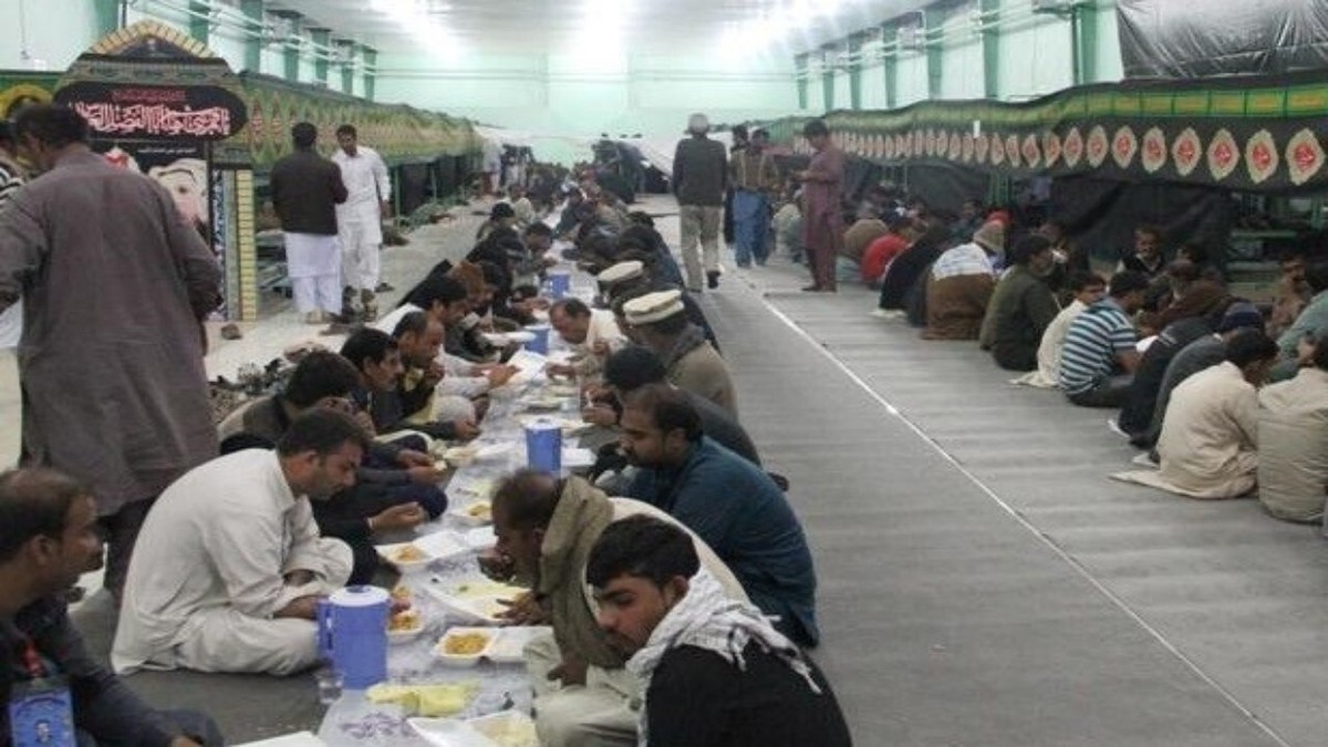 فعالیت ۱۰۰ خادم در بقاع متبرکه خراسان جنوبی برای پذیرایی از زائران اربعین حسینی