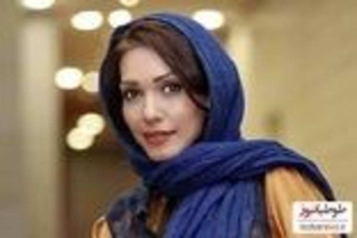 عکس/ خانم بازیگر زیبا و جذاب ایرانی با موتور