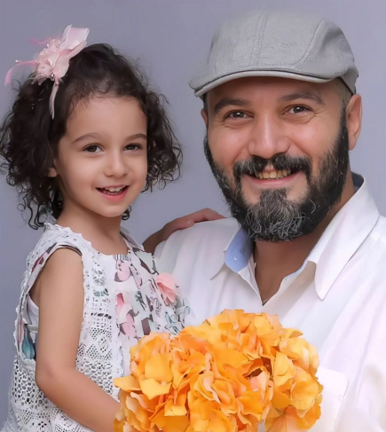 زیبایی عروسکی دختر موفری کامبیز دیرباز! + عکس همسر جذابش را ببینید!