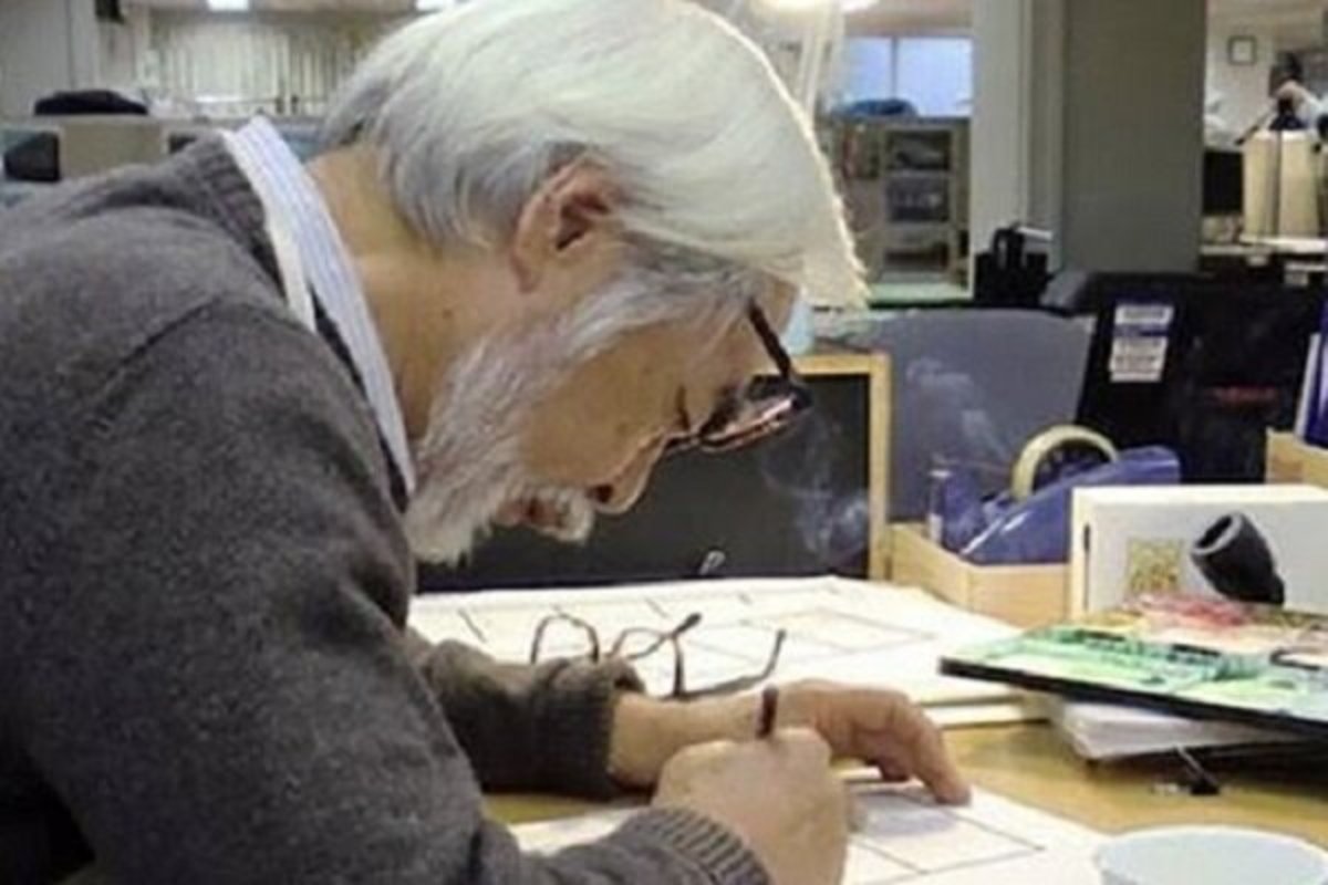 هایائو میازاکی در حال تلاش برای کار روی پروژه جدید