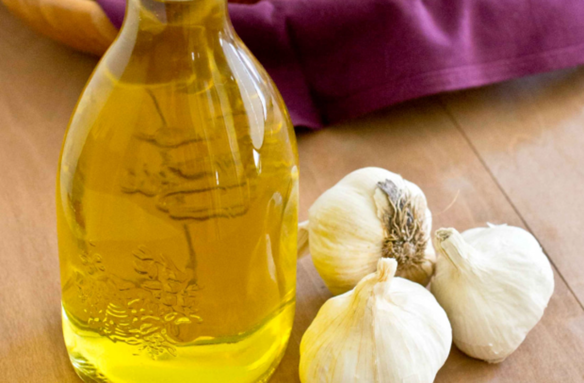 عفونت‌های پوستی خود را با این روغن در خانه درمان کن