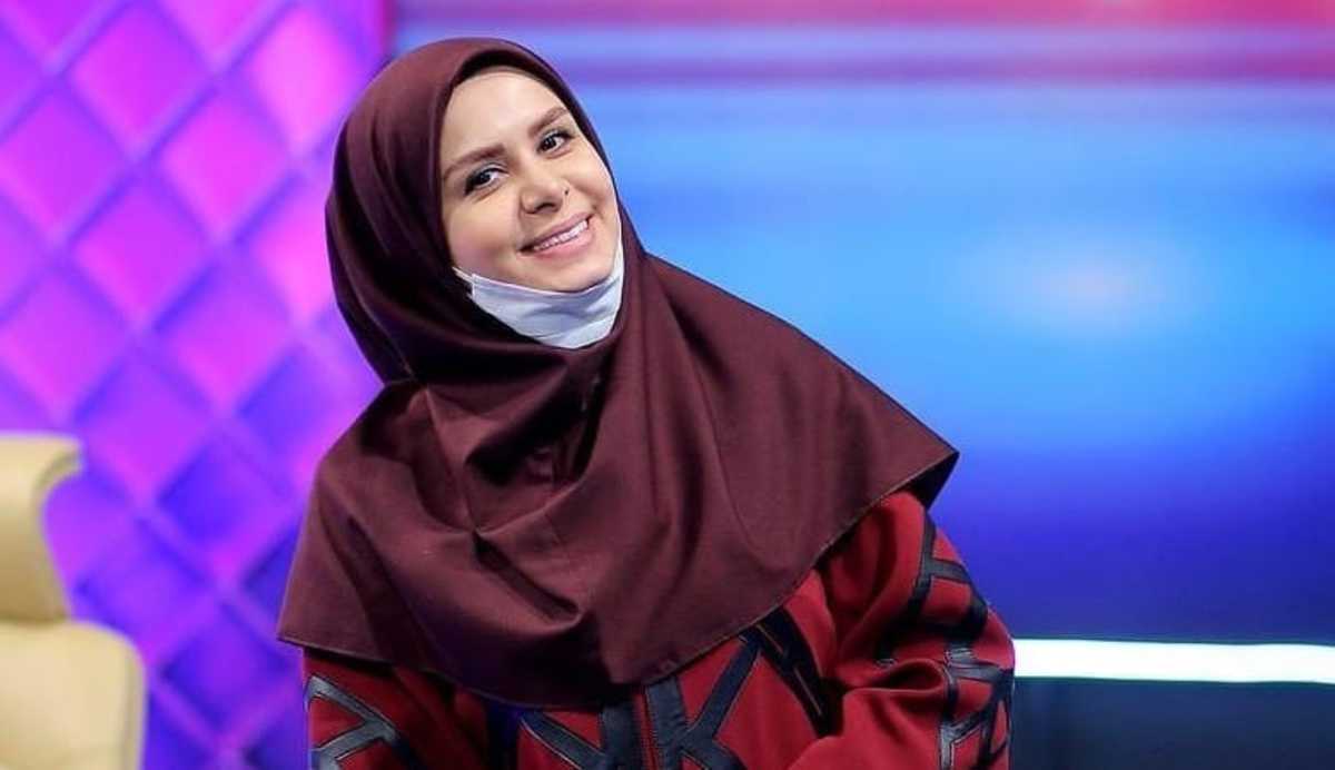 چگونه این مجری زن ممنوع‌الکار صدا و سیما مرزهای پوشش را جابجا می‌کند + عکس