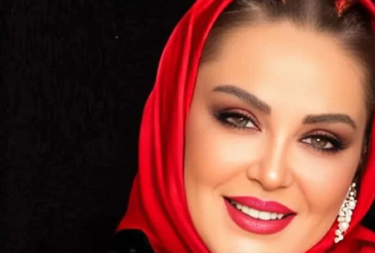 شوآف خانم بازیگر با جواهرات سلطنتی اش! /عکس