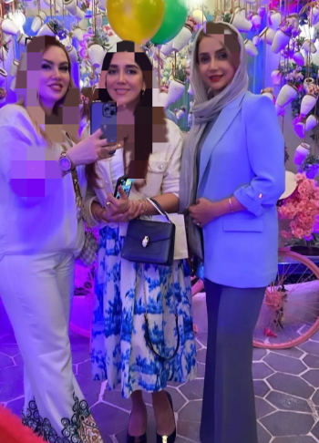 استایل عجیب شبنم قلی خانی در کنار دوستان زیبایش؛ که خیلی با قبلش فرق کرده! استایل عجیب شبنم قلی خانی در کنار دوستان زیبایش؛ که خیلی با قبلش فرق کرده!