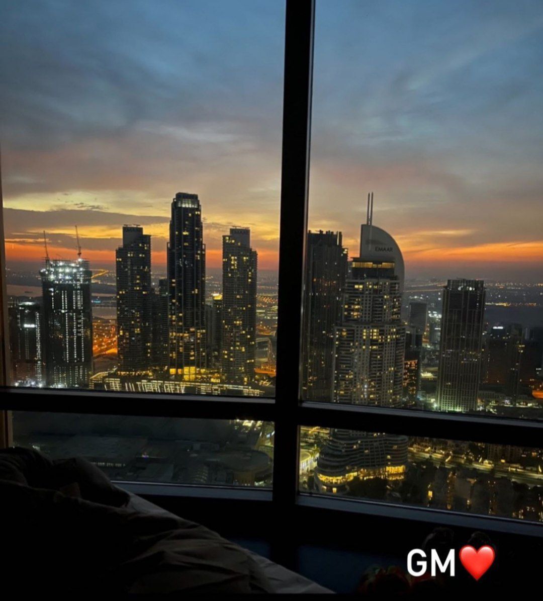 تصویری از اتاق خواب لوکس گلزار و آیسان در دبی