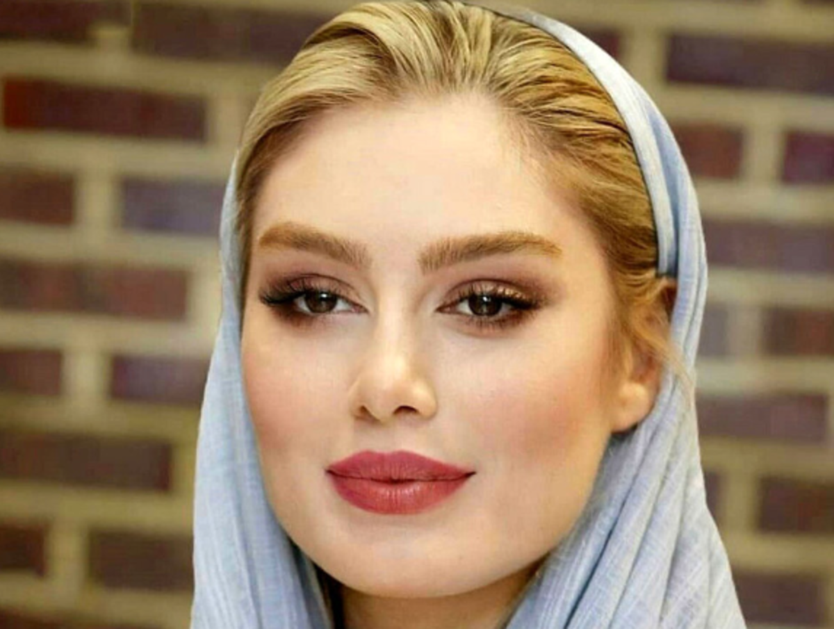 اولین عکس خانوادگی سحر قریشی بعد از مهاجرتش/هیچ شباهتی بین خواهر و برادر وجود ندارد!