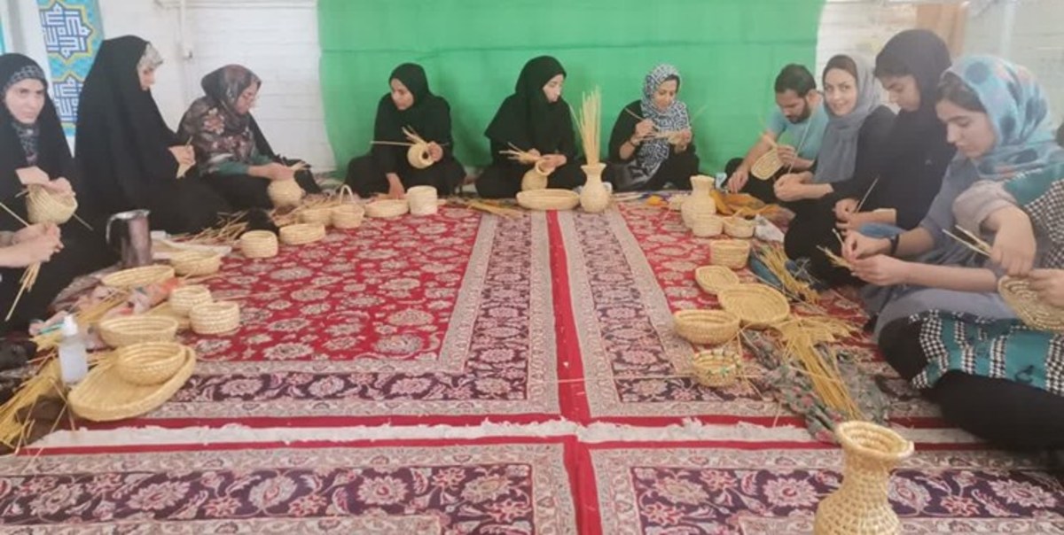 ۱۳ دوره آموزش صنایع دستی در طبس برگزار شد