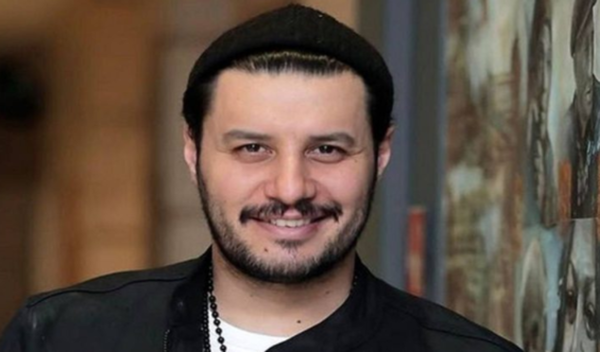 عکس لو رفته از جواد عزتی در کنار خانم جذاب و زیبا! /واکنش همسرش بعد از دیدن این عکس چیست؟