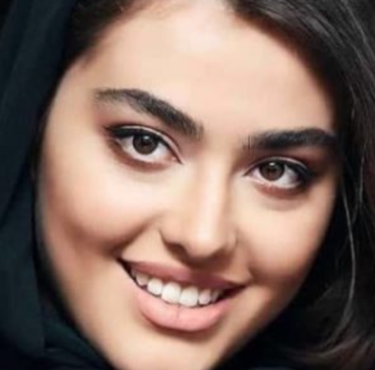 عکس منتشر شده از ریحانه پارسا قبل از وارد شدن به دنیای حواشی دیدنی است! /مقایسه کنید