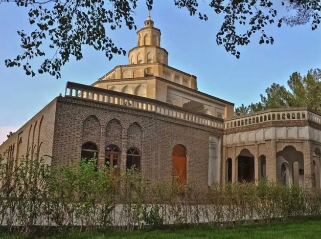 «ارگ کلاه فرنگی»؛ عمارتی به جلال و شکوه تاریخ ایران