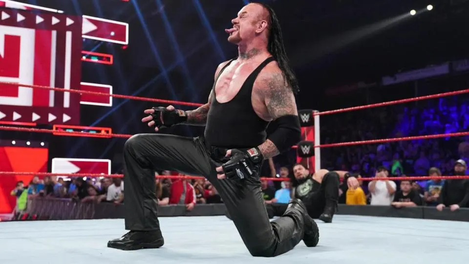 نترس‌ترین اسطوره‌ی WWE از خیار می‌ترسد!