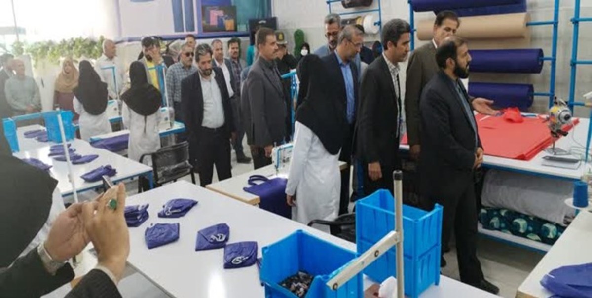 افتتاح کارگاه تولیدی پوشاک و اشتغالزایی برای ۴۰ زن سرپرست خانوار در زرند