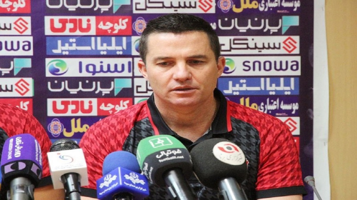 مربی پرسپولیس: باید چالش‌ها را برطرف کنیم/ ترابی آماده بازی است