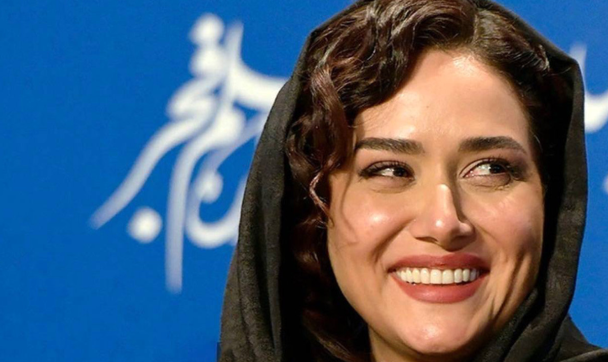 استایل بسیار شیک و فاخر خانم بازیگر در جشنواره فجر تمام نگاه‌ها را متوجه خود کرد! /عکس
