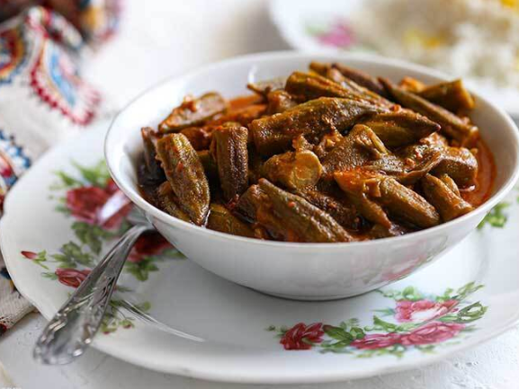 طرز تهیه خورش بادمجان خوش رنگ و لعاب که دل هرکسی رو میبره