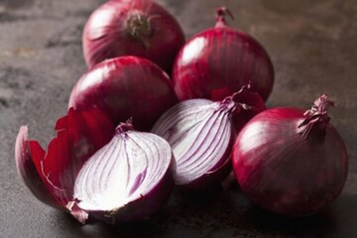 پیشگیری از سرطان و پیری زودرس با پوست پیاز /چند راهکار ساده برای استفاده از این ماده جادویی